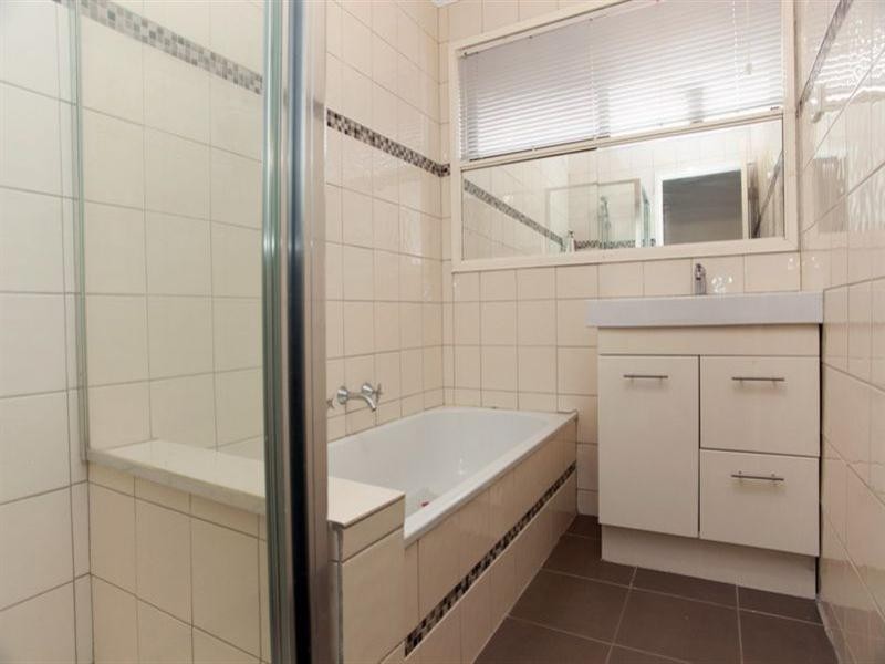 1A Prince Of Wales Avenue, Mill Park VIC 3082