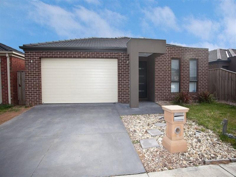 16 Kumara Circuit, South Morang VIC 3752
