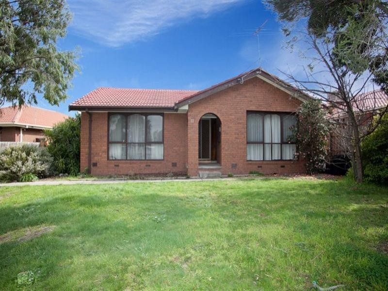 11 Holroyd Drive, Epping VIC 3076