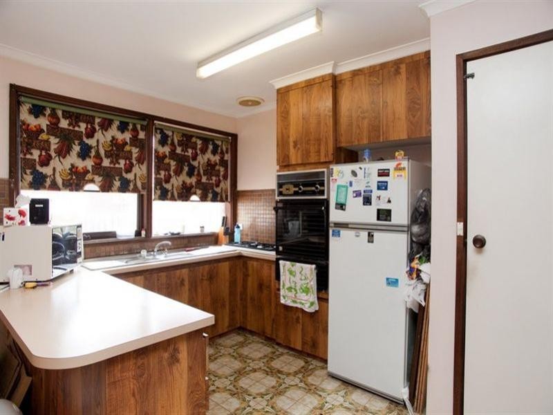 11 Holroyd Drive, Epping VIC 3076