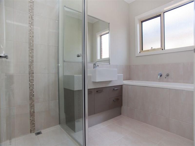 38 Silverstone Circuit, Epping VIC 3076