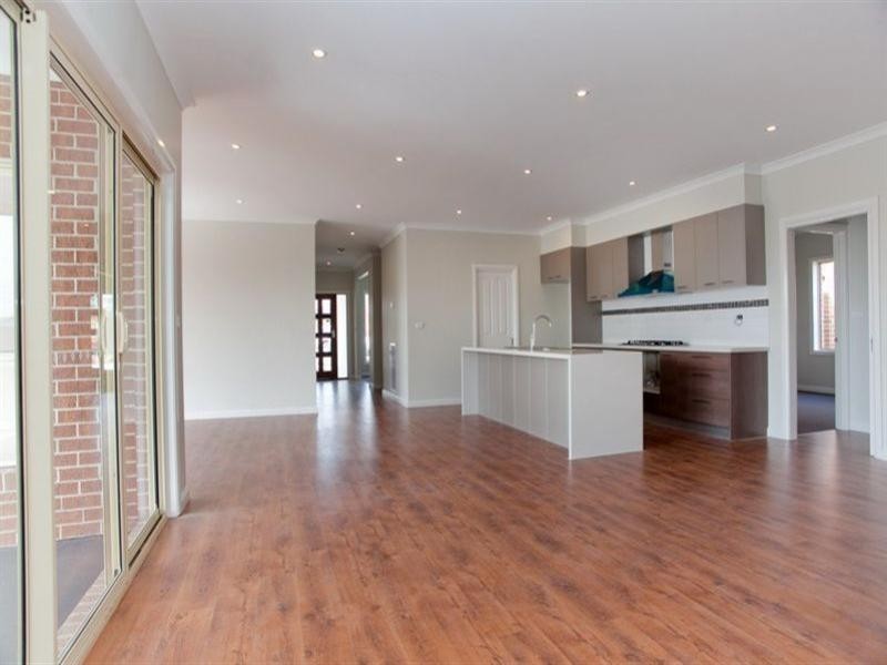 38 Silverstone Circuit, Epping VIC 3076