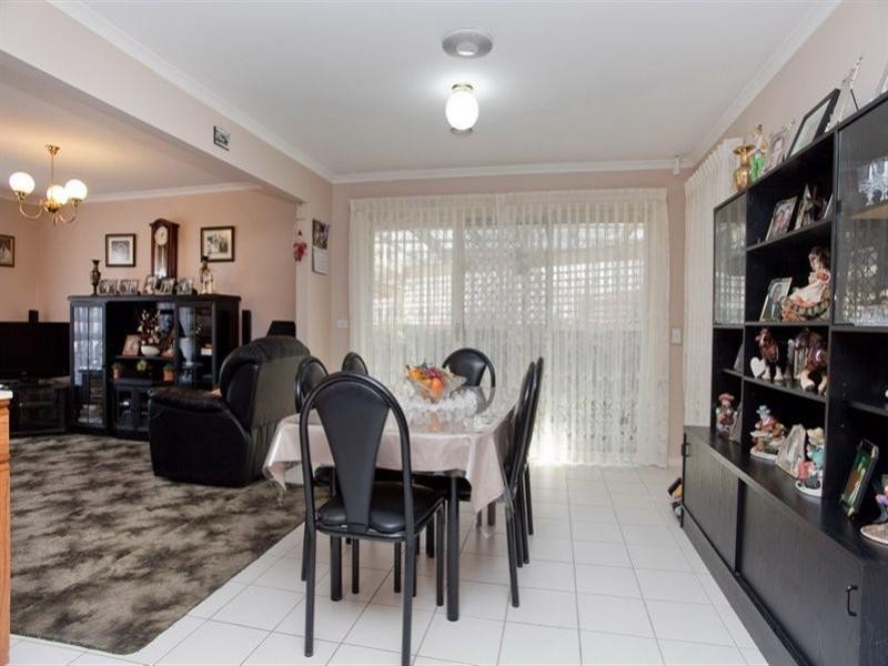 3/4 Hayley Court, Mill Park VIC 3082
