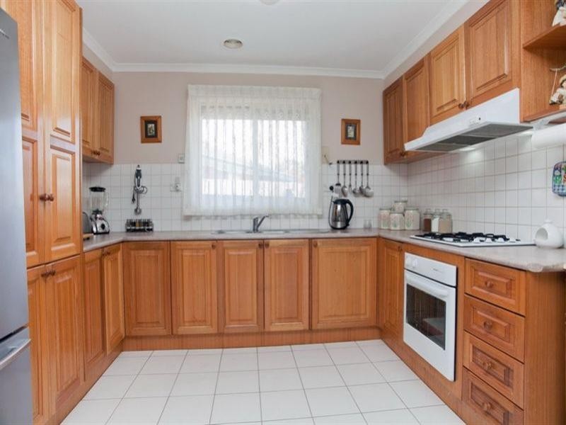 3/4 Hayley Court, Mill Park VIC 3082