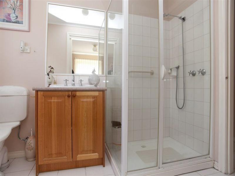 3/4 Hayley Court, Mill Park VIC 3082