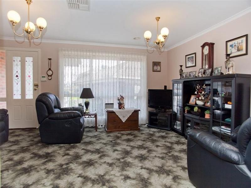 3/4 Hayley Court, Mill Park VIC 3082