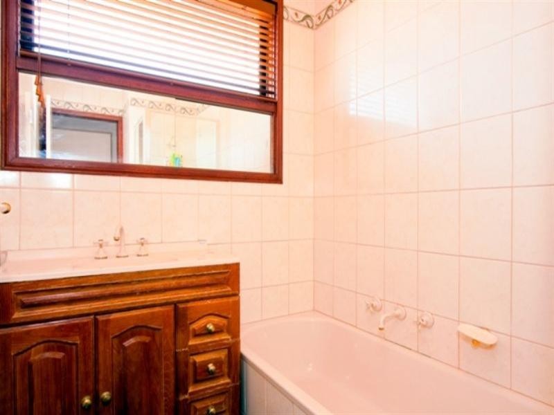 80 Bickley Avenue, Thomastown VIC 3074