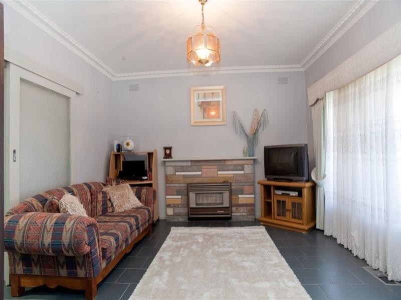 34 Arndell Street, Thomastown VIC 3074