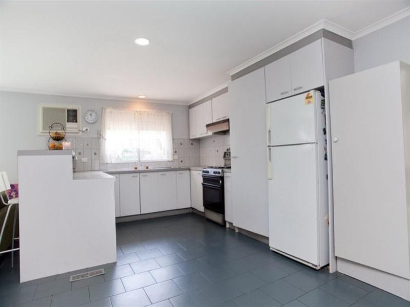 34 Arndell Street, Thomastown VIC 3074