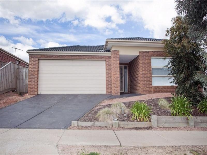 10 Sunningdale Road, Doreen VIC 3754