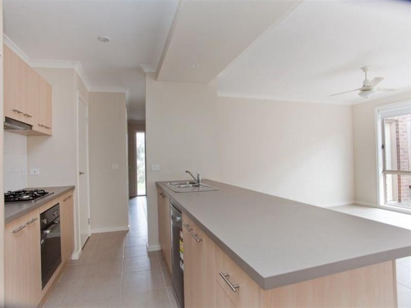 10 Sunningdale Road, Doreen VIC 3754