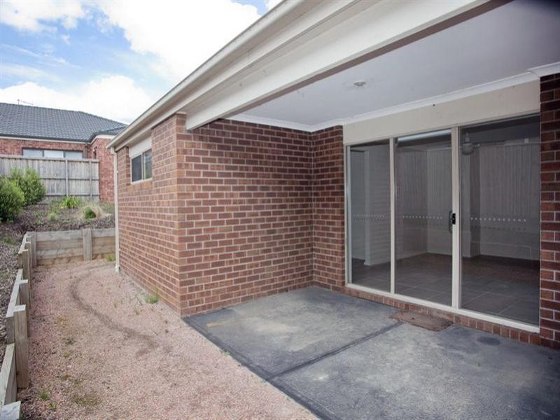 10 Sunningdale Road, Doreen VIC 3754