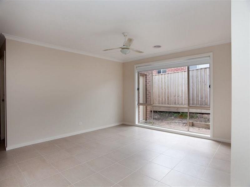 10 Sunningdale Road, Doreen VIC 3754