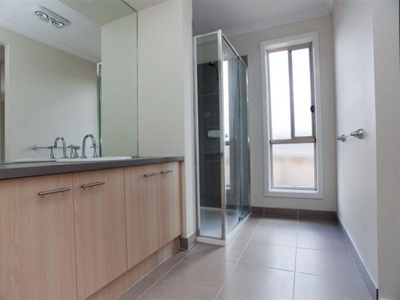 10 Sunningdale Road, Doreen VIC 3754