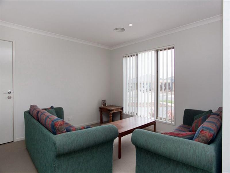 14 Morton Close, Doreen VIC 3754