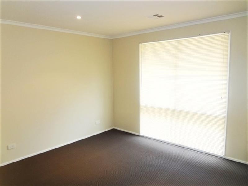 13 Carousel Court, Epping VIC 3076