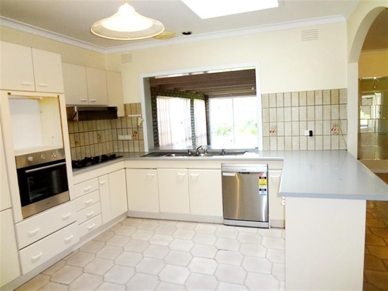 23 Carbeen Drive, Bundoora VIC 3083