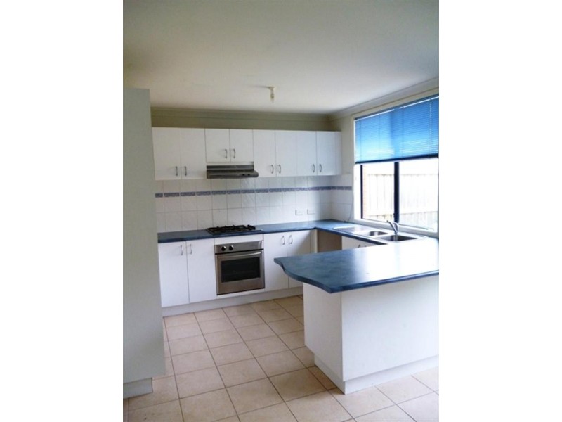 5 Lyrebird Walk, Whittlesea VIC 3757