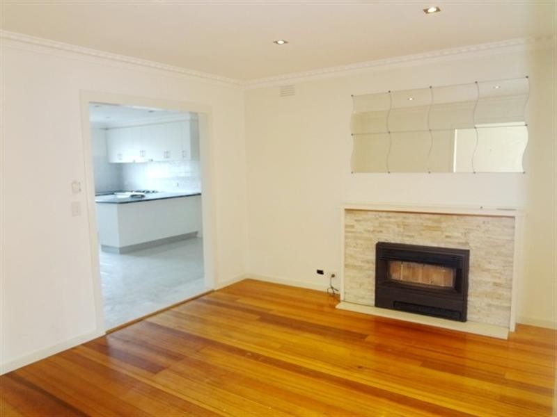 5 Oxford Drive, Thomastown VIC 3074