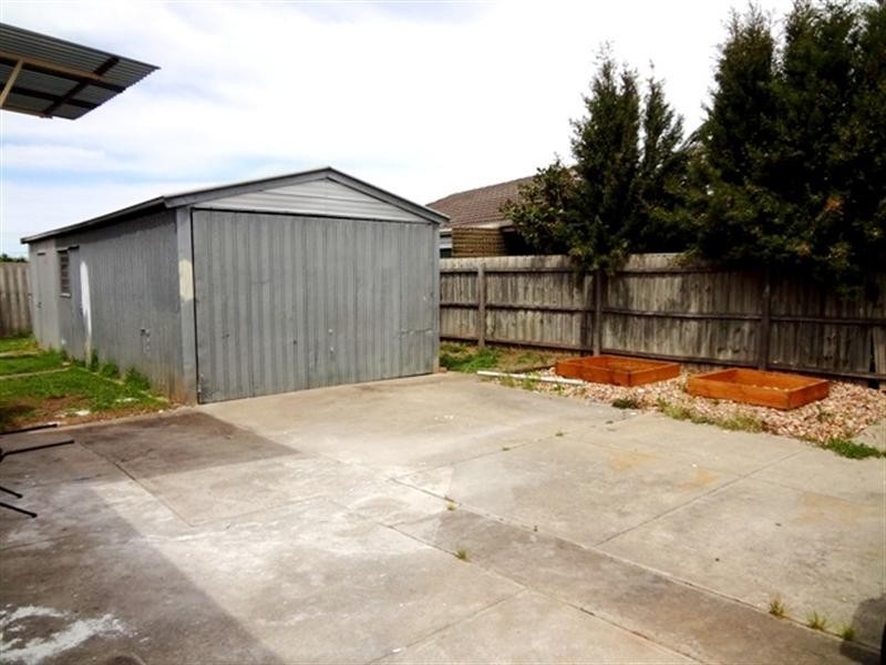 5 Oxford Drive, Thomastown VIC 3074