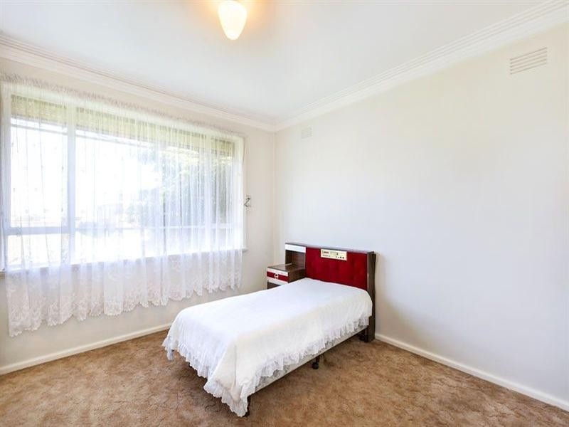 80 Alexander Avenue, Thomastown VIC 3074