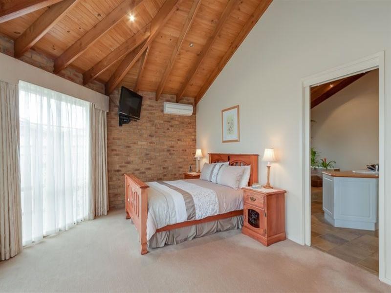 325 Gordons Road, South Morang VIC 3752