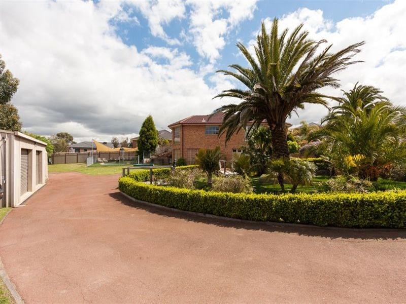 325 Gordons Road, South Morang VIC 3752