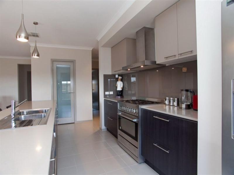 48 Horsley Crescent, Doreen VIC 3754