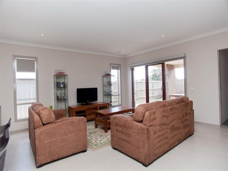 48 Horsley Crescent, Doreen VIC 3754