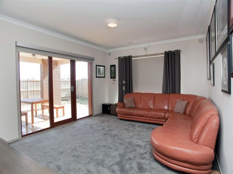 48 Horsley Crescent, Doreen VIC 3754