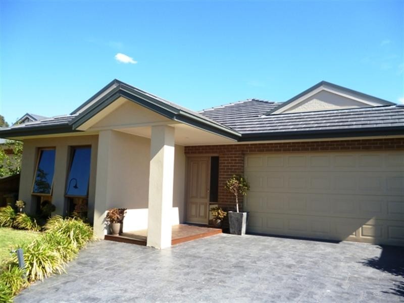 37 Lakeland Drive, Doreen VIC 3754
