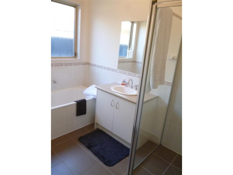 37 Lakeland Drive, Doreen VIC 3754