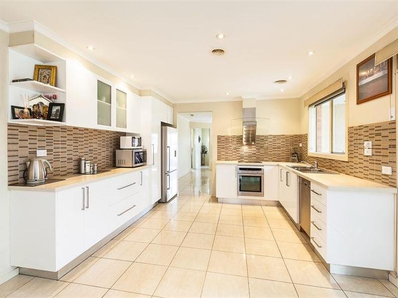 19 Greenview Court, Epping VIC 3076