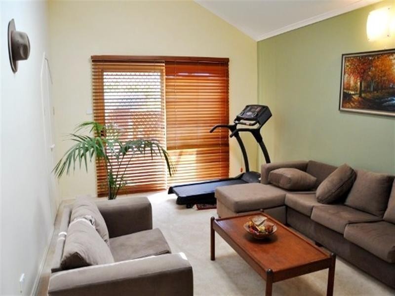 3 Kirwan Avenue, Roxburgh Park VIC 3064