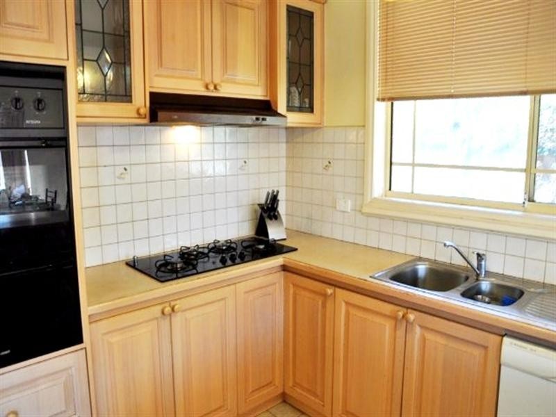 3 Kirwan Avenue, Roxburgh Park VIC 3064