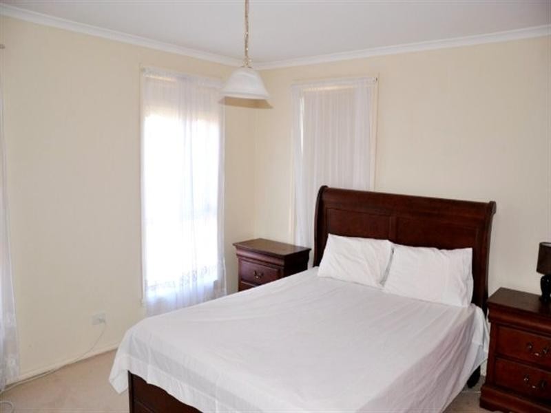 3 Kirwan Avenue, Roxburgh Park VIC 3064