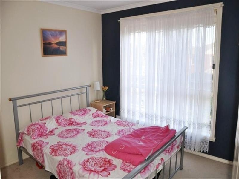 3 Kirwan Avenue, Roxburgh Park VIC 3064