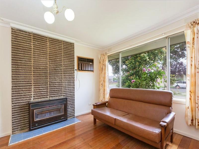 26 Huskisson Avenue, Lalor VIC 3075