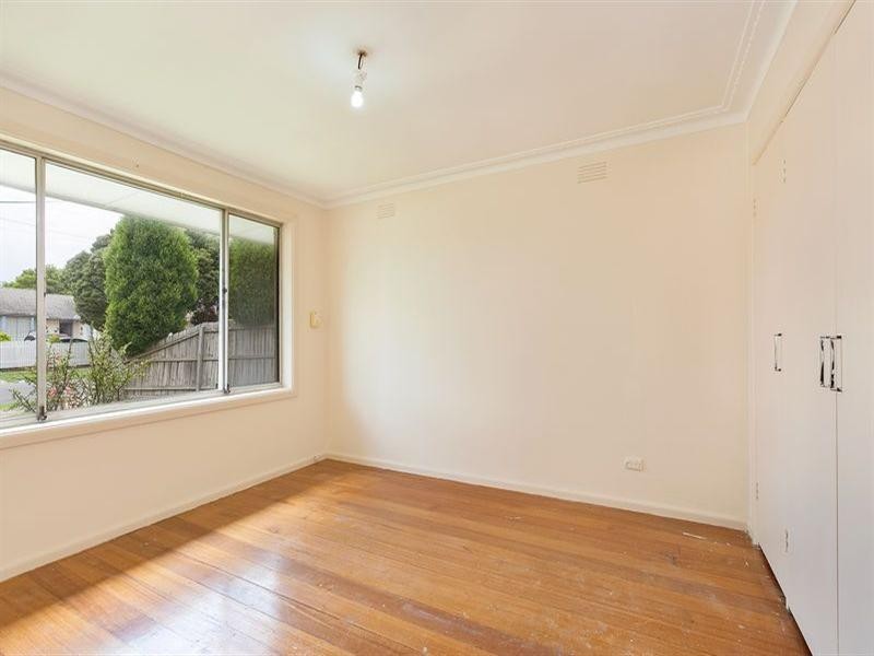 26 Huskisson Avenue, Lalor VIC 3075