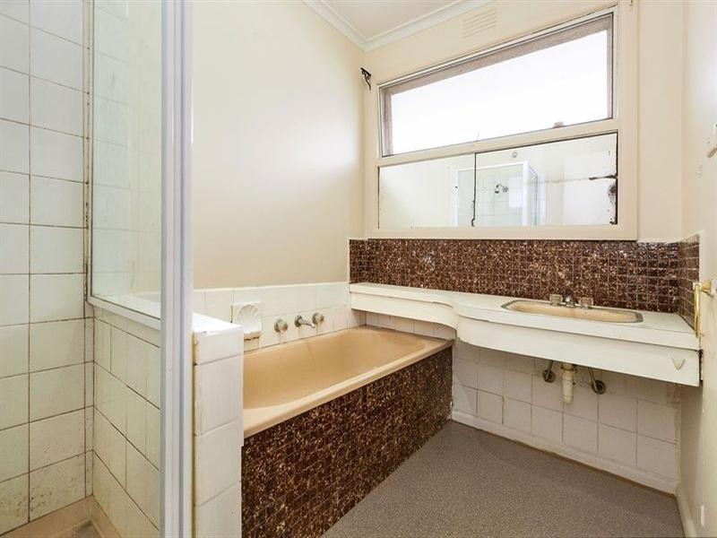 26 Huskisson Avenue, Lalor VIC 3075