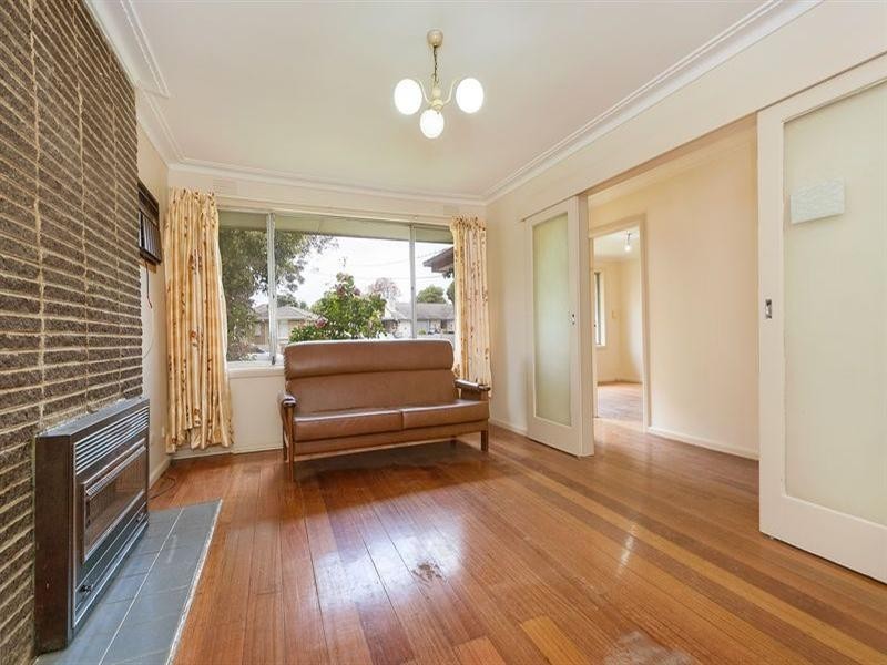 26 Huskisson Avenue, Lalor VIC 3075