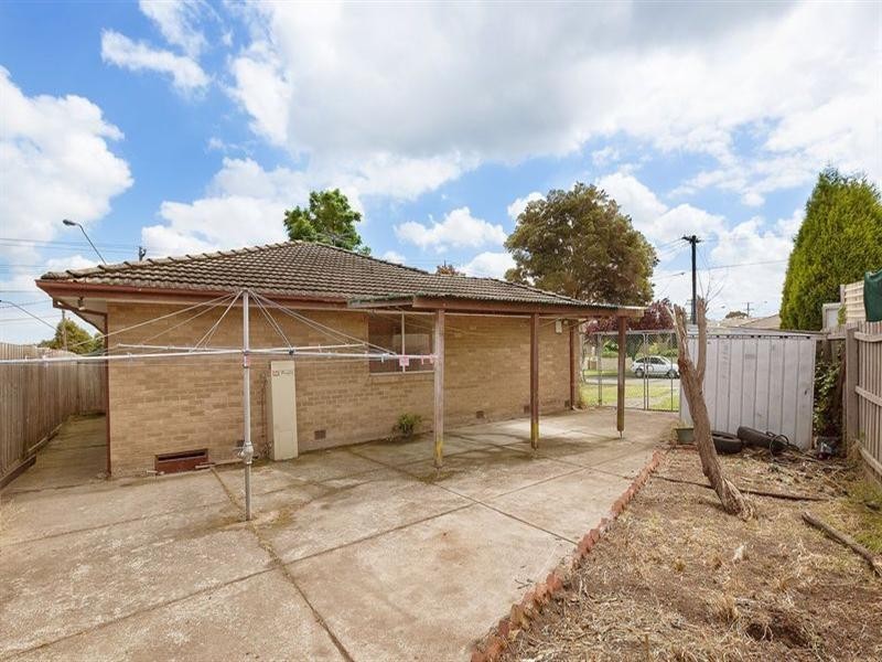 26 Huskisson Avenue, Lalor VIC 3075