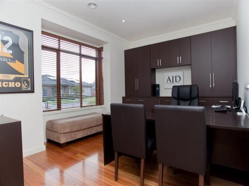 35 Nighthawk Boulevard, South Morang VIC 3752