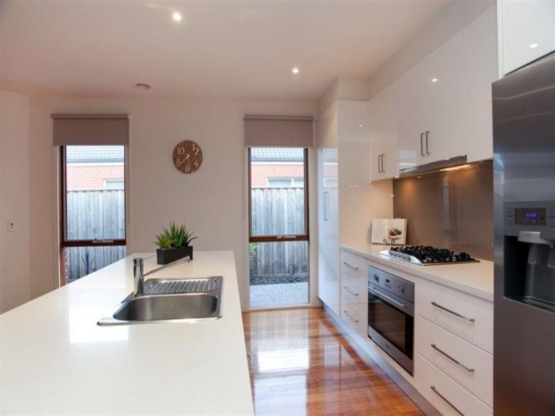 35 Nighthawk Boulevard, South Morang VIC 3752