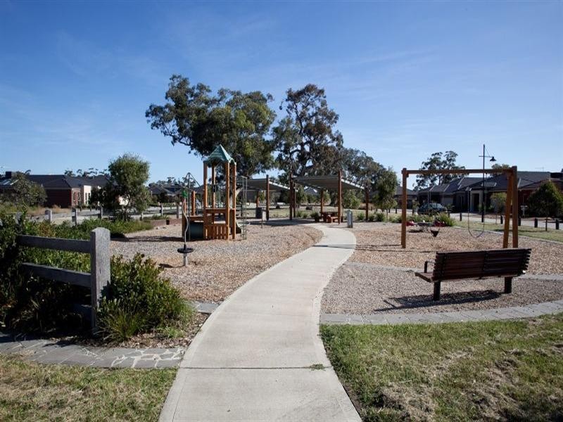 35 Nighthawk Boulevard, South Morang VIC 3752