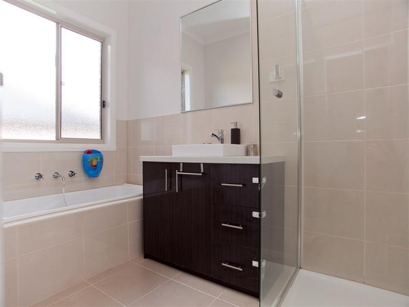 18 Karagola Terrace, Epping VIC 3076