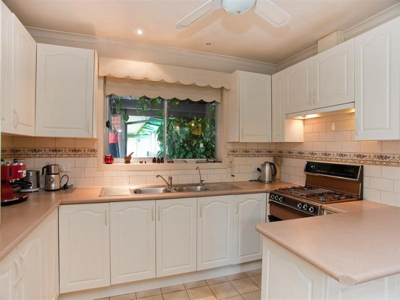 329 Edgars Road, Lalor VIC 3075