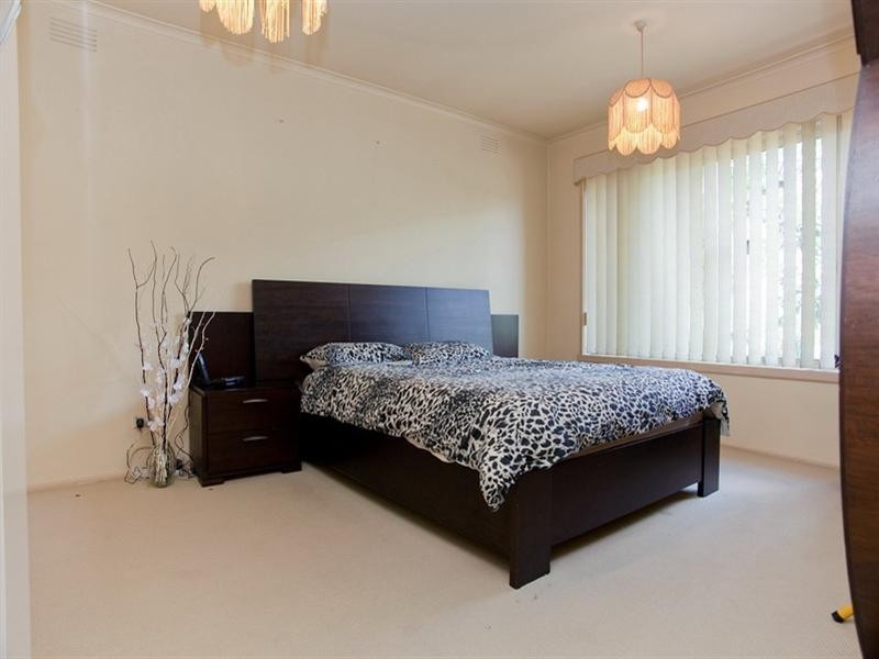 329 Edgars Road, Lalor VIC 3075