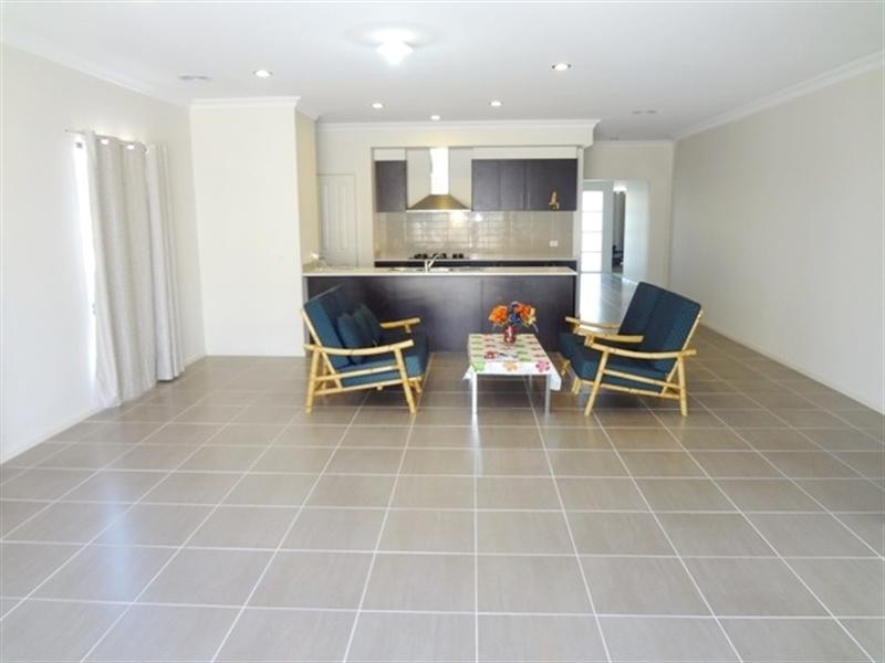 33 Camouflage Drive, Epping VIC 3076