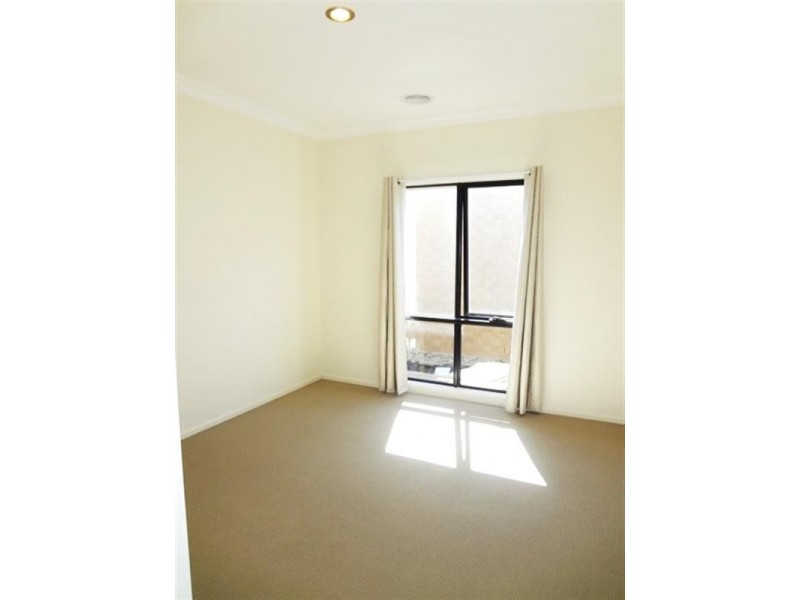 33 Camouflage Drive, Epping VIC 3076